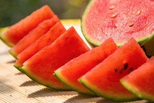 西瓜落地什么意思娱乐圈吃瓜,从西瓜落地看“吃瓜”文化盛行  第2张