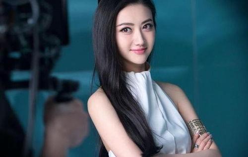 娱乐圈吃瓜背景图女生,揭秘“吃瓜女孩”背后的故事